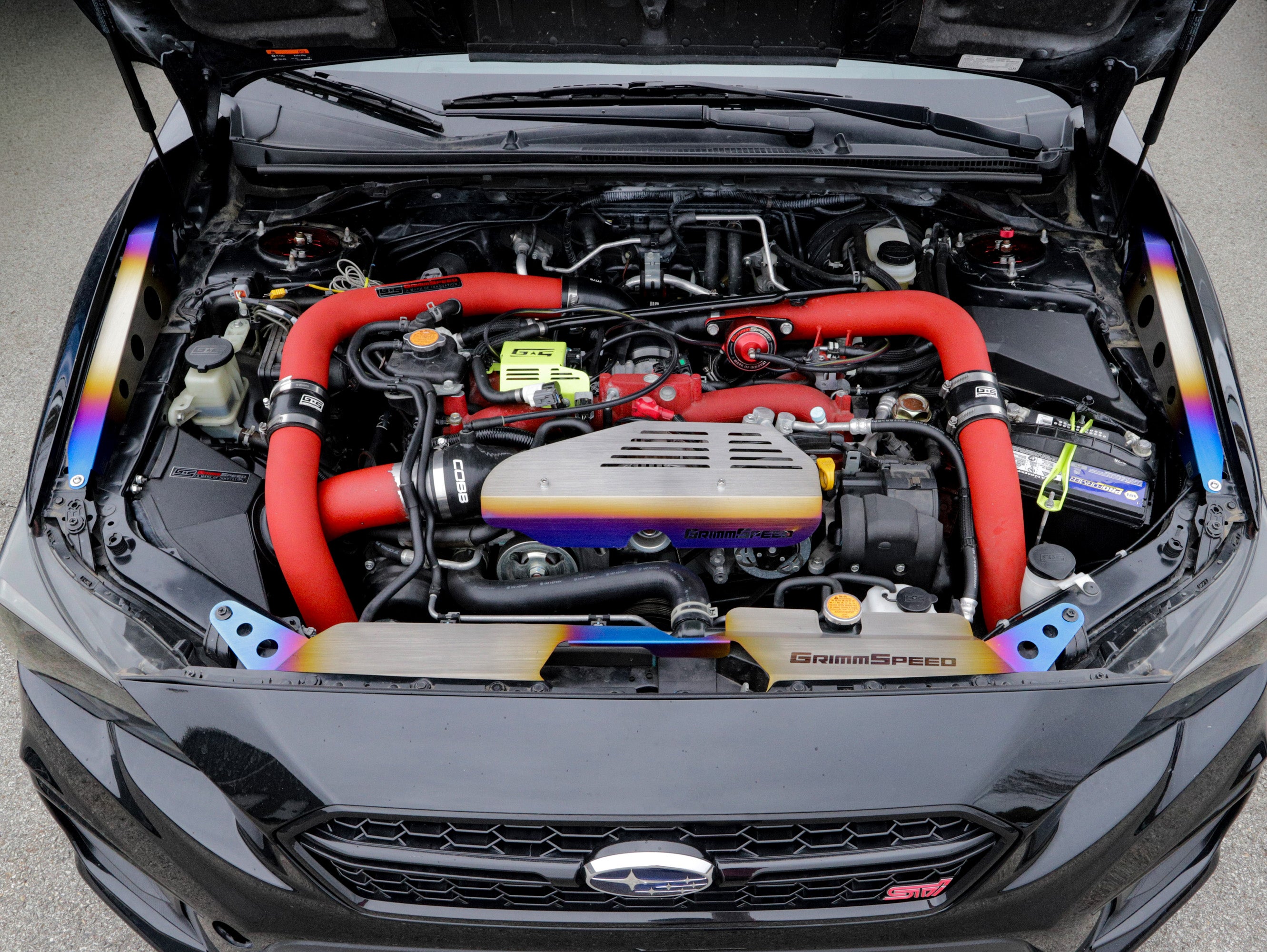 Cubierta De Radiador De Aluminio Rojo GrimmSpeed Para Subaru WRX STI 2015-2021